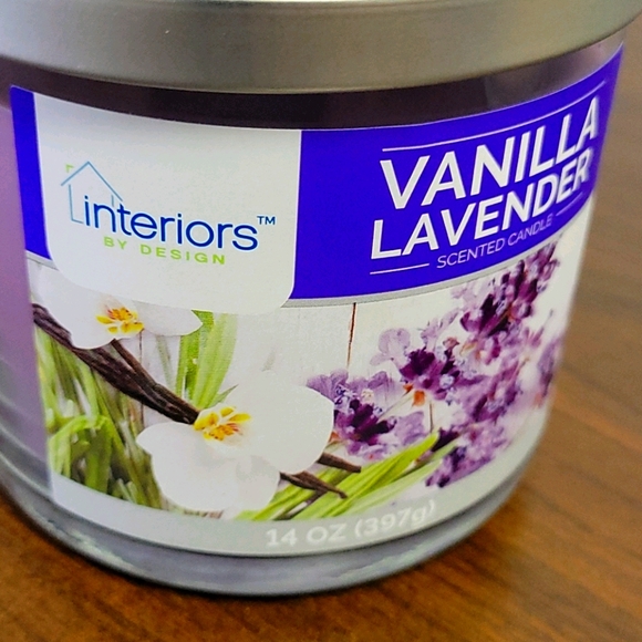 Set Of Three (3) scented candles Interiors® brand - Picture 6 of 6